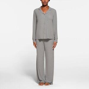 NWT SKIMS soft Lounge Sleep Set  Ap-set-0600 Heather Gray Sz xs Top Only